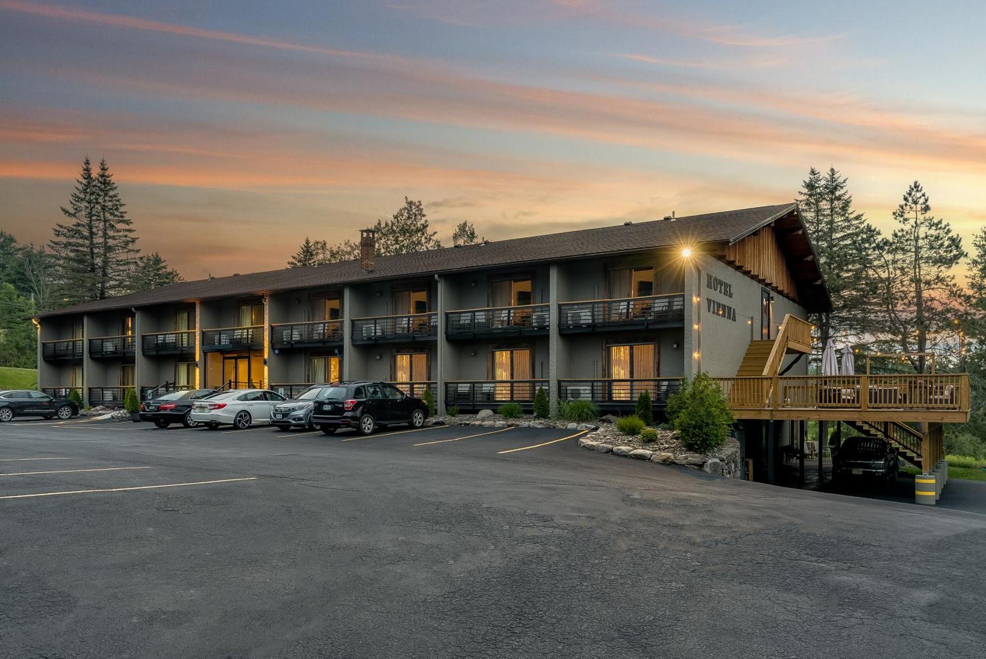 Hotel Vienna Windham Bagian luar foto