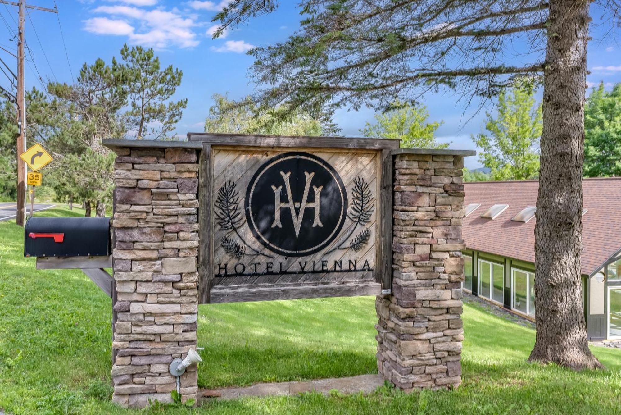 Hotel Vienna Windham Bagian luar foto