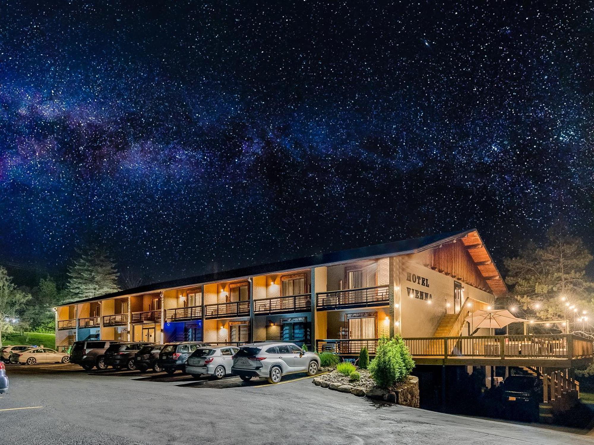 Hotel Vienna Windham Bagian luar foto